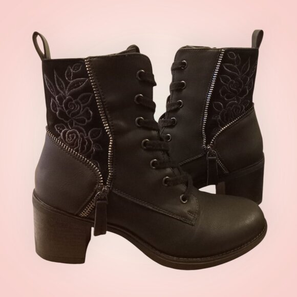 RARE FIND 🖤 》PATRIZIA Junia-Rose Embroidered Combat Boot - Picture 8 of 13